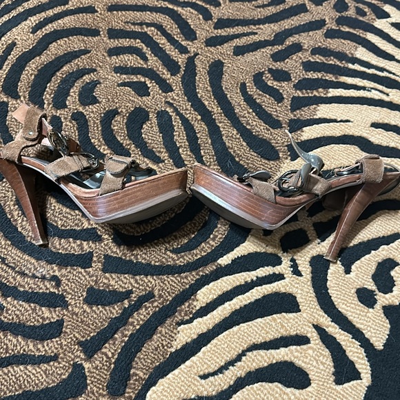 5 for $25 - Guess 6 buckle detail heels - Picture 2 of 2